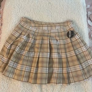Beige school girl mini skirt! 🤍